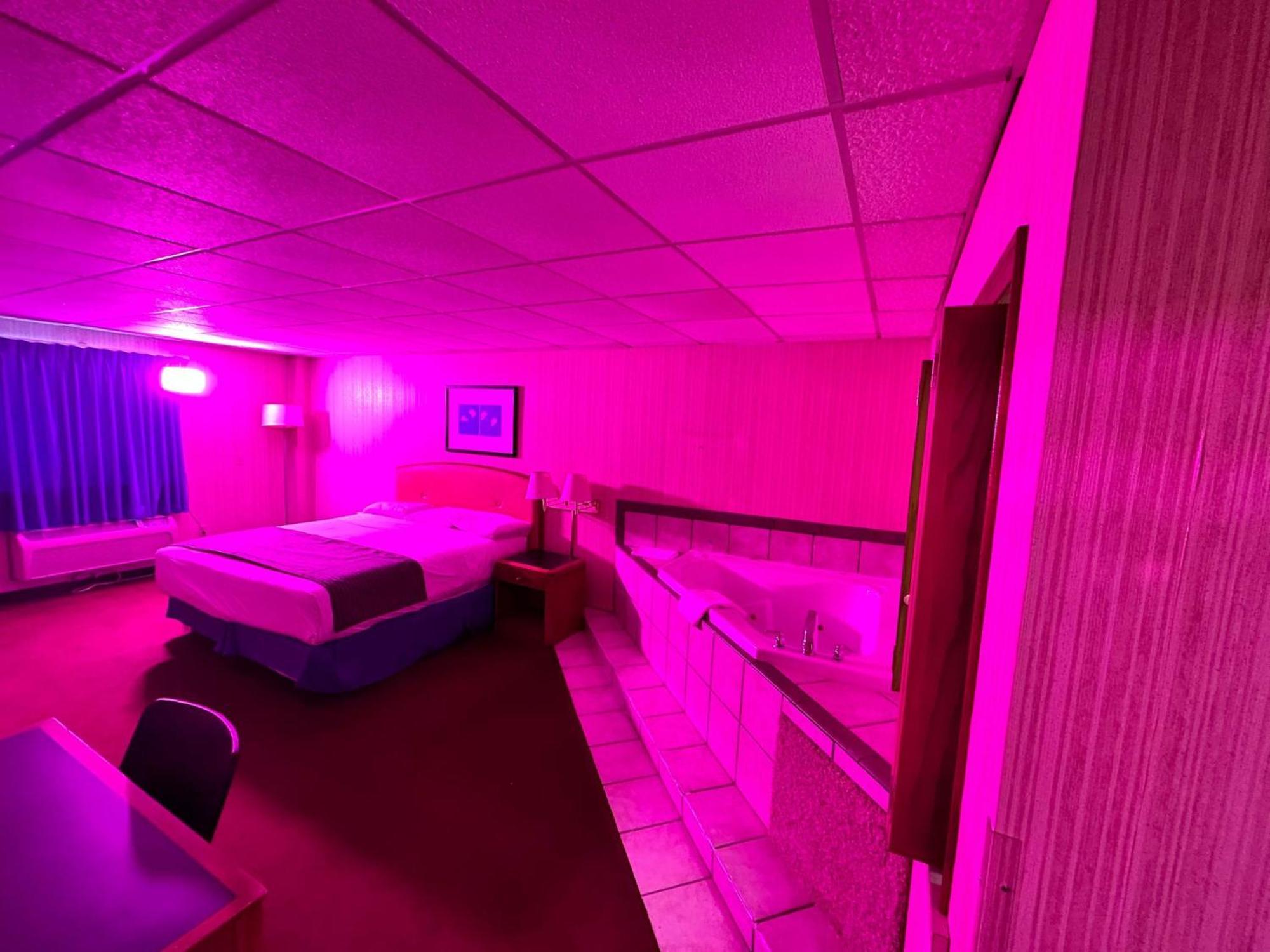 Travel Inn & Suites Emporia Εξωτερικό φωτογραφία