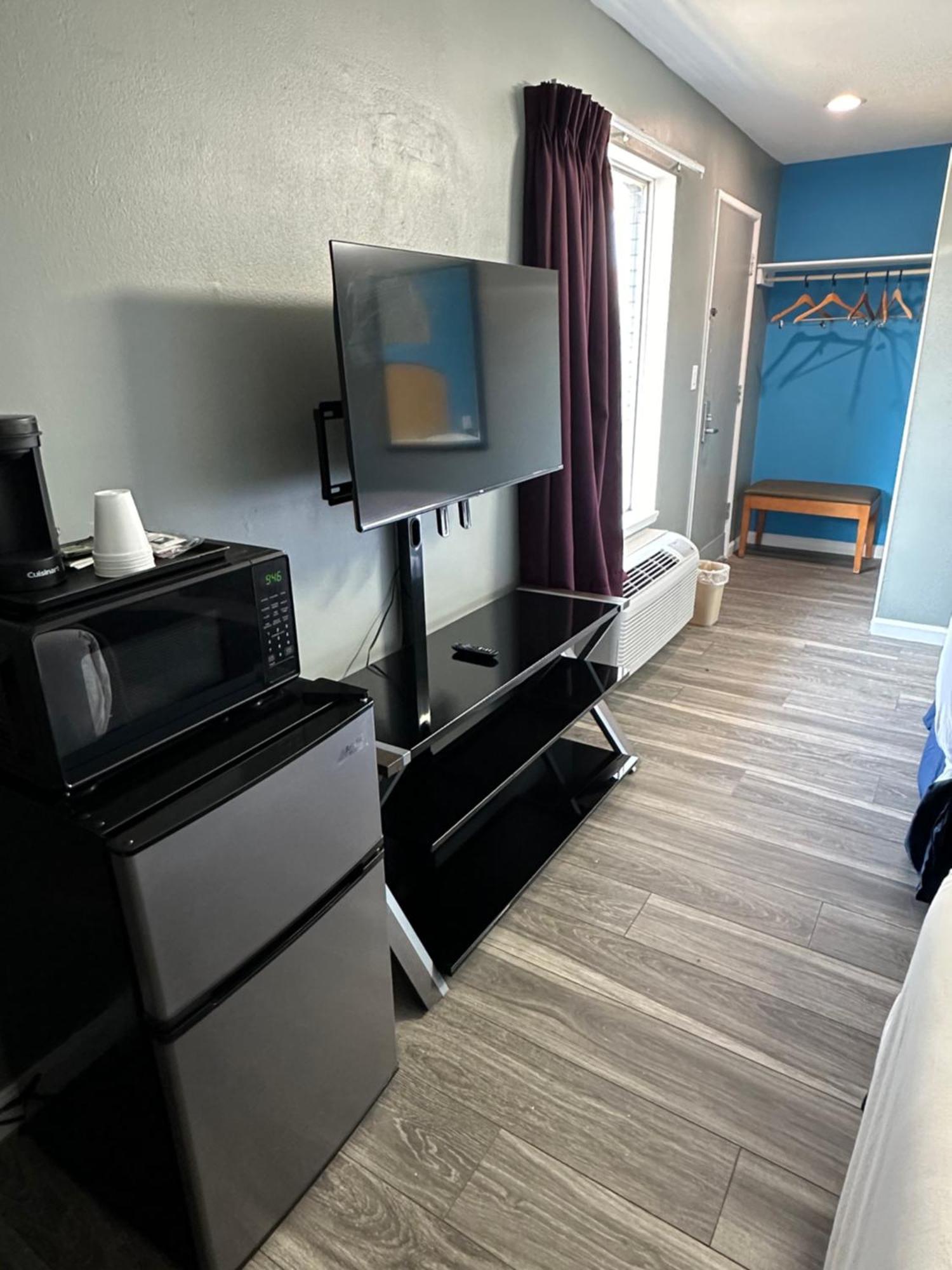 Travel Inn & Suites Emporia Εξωτερικό φωτογραφία